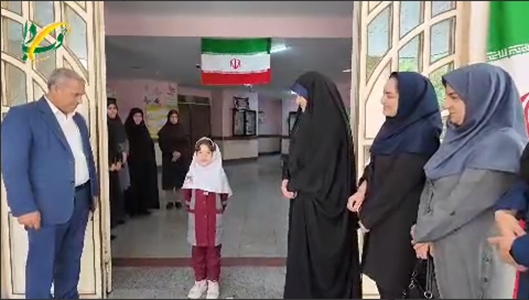 طرح مدارس دوستدار سلامت دهان در دبستان خدیجه کبری خرم‌آباد 